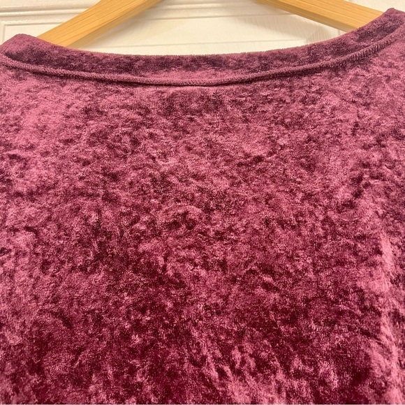 Free People Milan Crushed burned Velvet boho soft sweatshirt Burgundy size XS - Picture 9 of 10